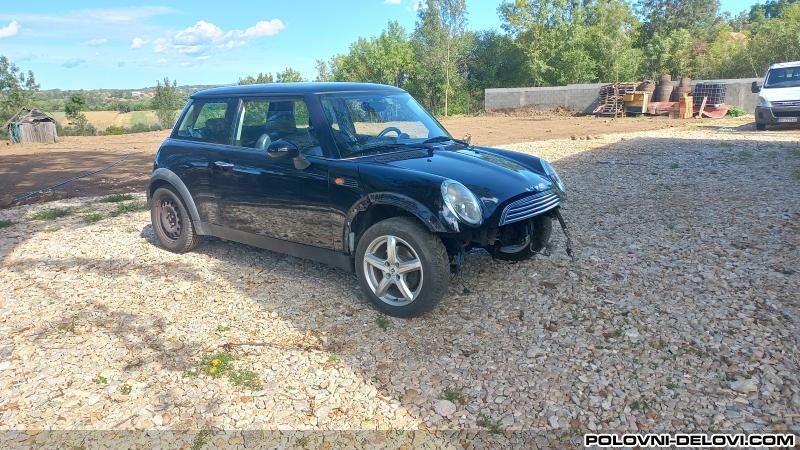 Mini  Cooper 1.6B 1.4D R50 Kompletan Auto U Delovima