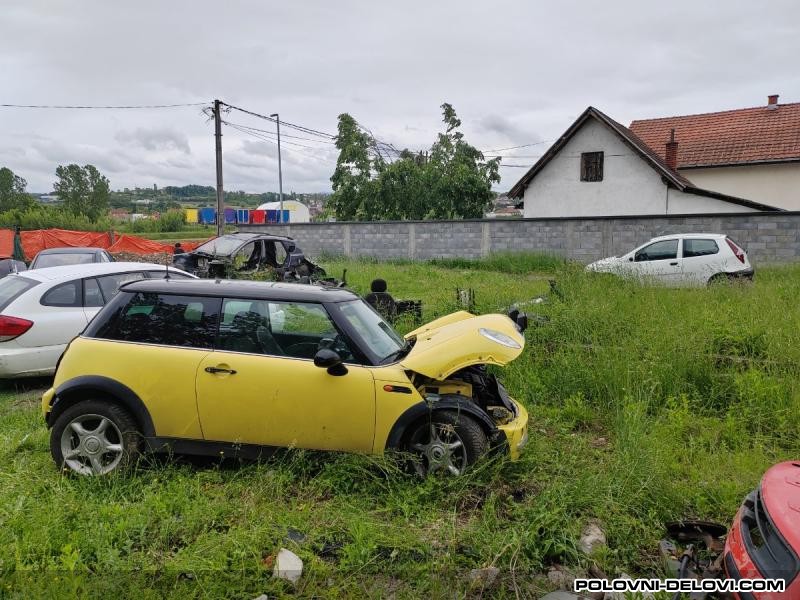 Mini  Cooper 1.6b Kompletan Auto U Delovima