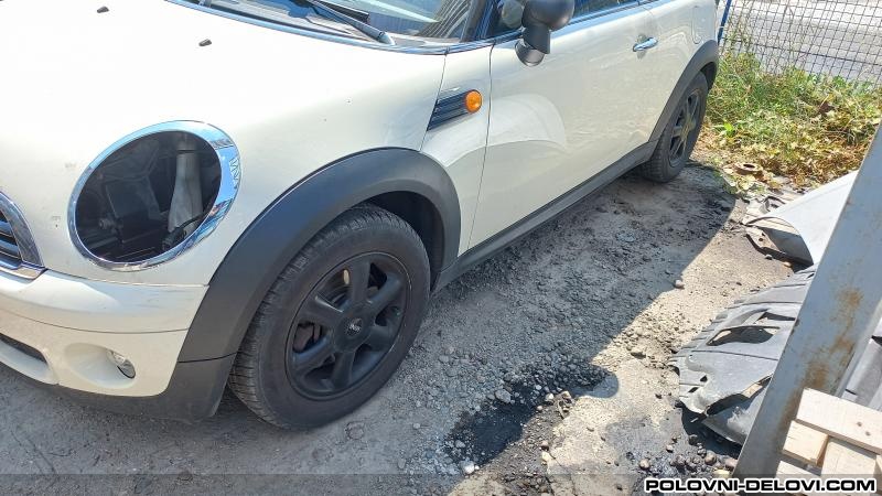 Mini  Cooper Clubman 1.6 HDI Kompletan Auto U Delovima