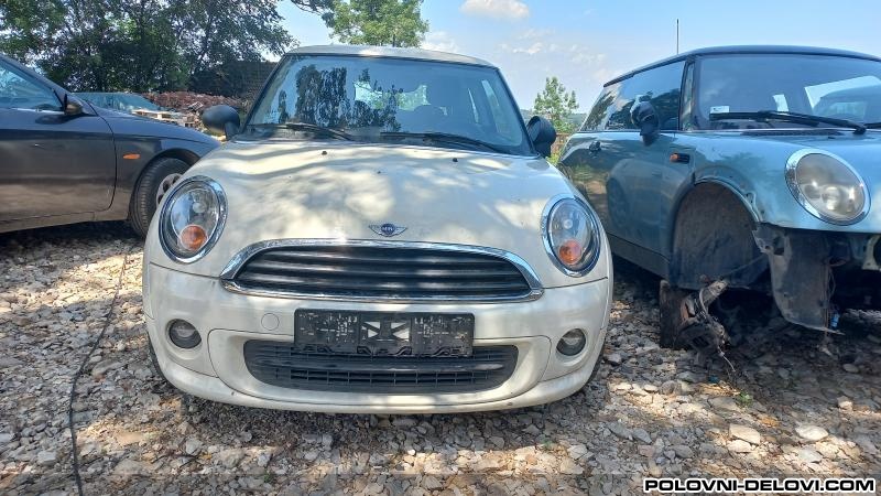 Mini  Cooper  Kompletan Auto U Delovima