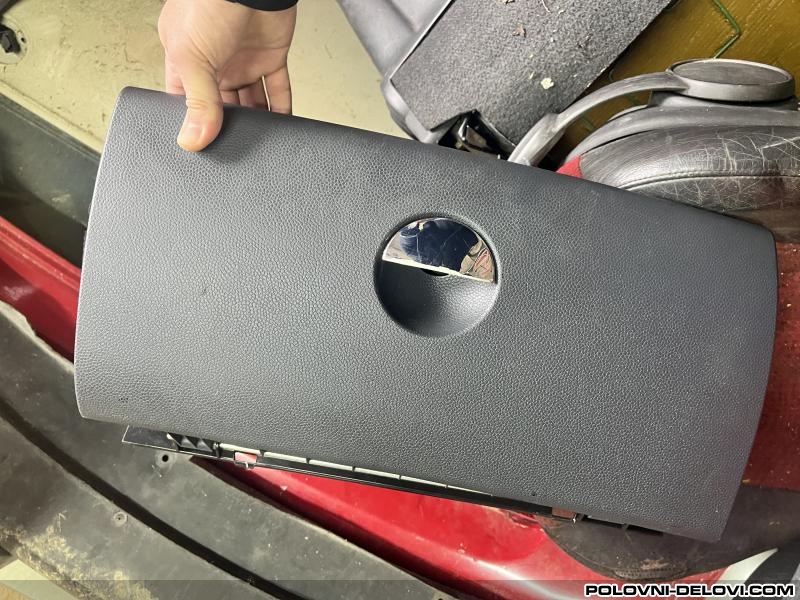 Mini  D One 1.6 Enterijer