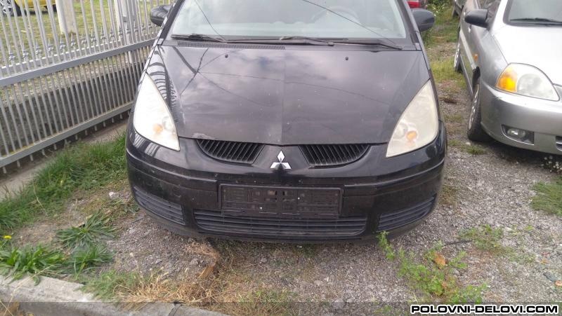 Mitsubishi  Colt 1.3b Kompletan Auto U Delovima