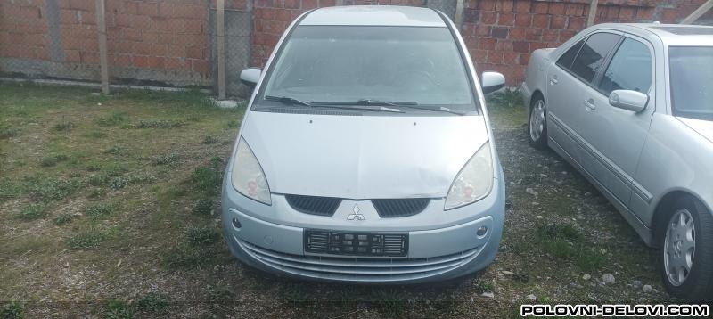 Mitsubishi  Colt 1.3b Kompletan Auto U Delovima