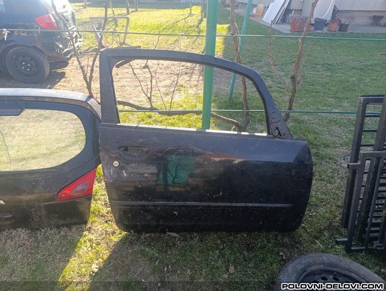 Mitsubishi  Colt Cz3 Karoserija