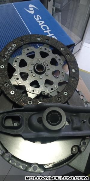 Mitsubishi  Colt  Kompletan Auto U Delovima