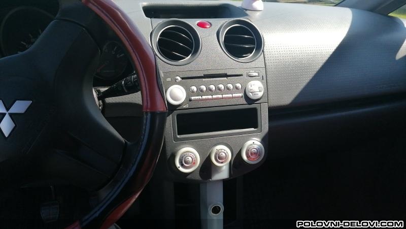 Mitsubishi  Colt  Kompletan Auto U Delovima