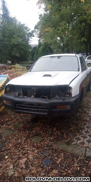 Mitsubishi  L200  Kompletan Auto U Delovima