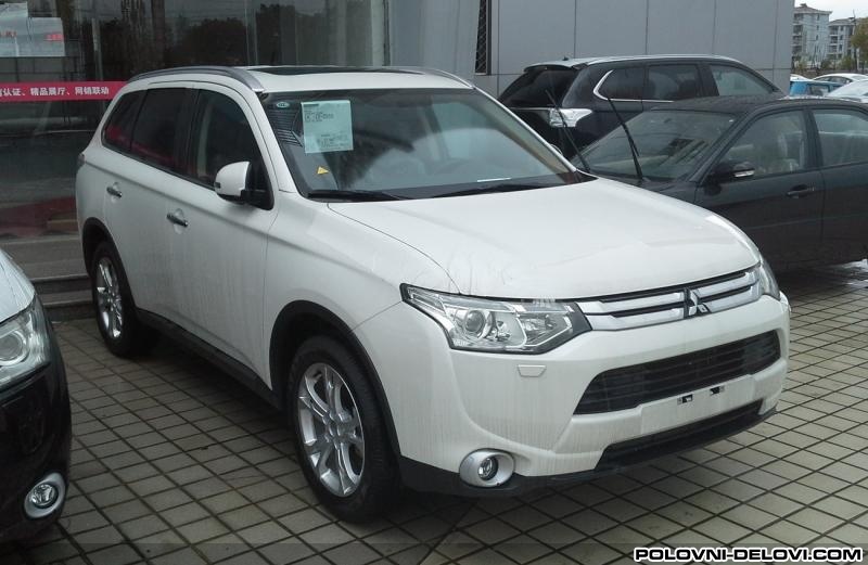 Mitsubishi  Outlander 2.2 DID Kompletan Auto U Delovima