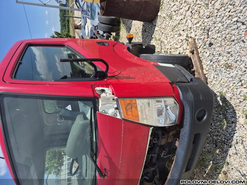 Nissan  Cabstar  Kompletan Auto U Delovima