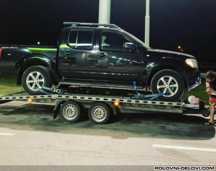 Nissan  Navara 2.5 Kompletan Auto U Delovima