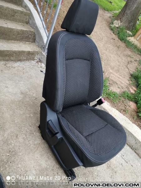 Nissan  Qashgai  Enterijer