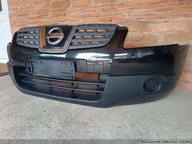 Nissan  Qashgai  Prednji Branik Crni 07-10