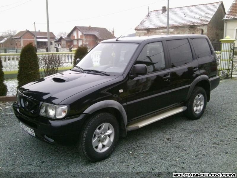 Nissan  Terrano II  Kompletan Auto U Delovima