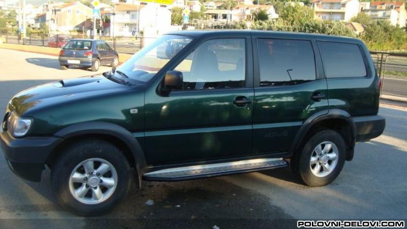 Nissan  Terrano II  Kompletan Auto U Delovima