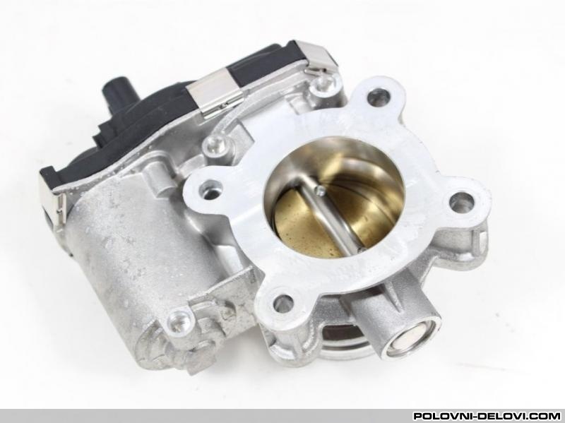 Opel  Agila Klapna Gasa Motor I Delovi Motora