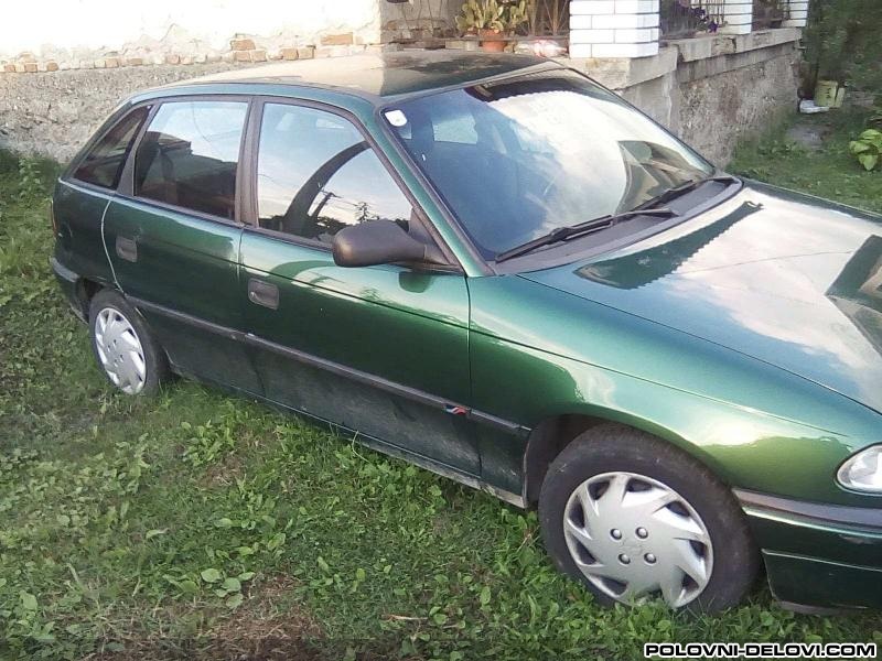 Opel  Astra 1.6 B Kompletan Auto U Delovima