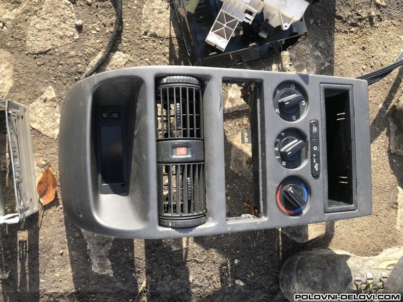 Opel  Astra 1.7 Enterijer