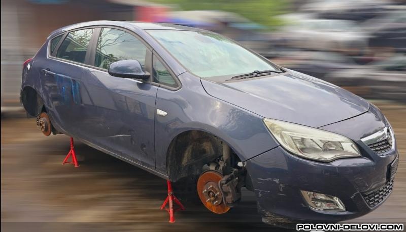 Opel  Astra Astra J A17dtr Kompletan Auto U Delovima