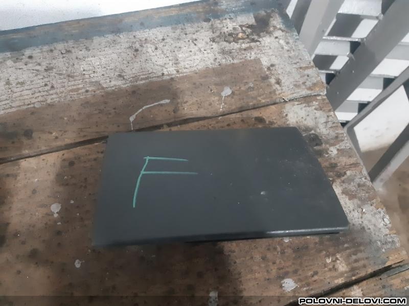 Opel  Astra  Enterijer