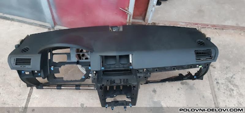 Opel  Astra  Enterijer