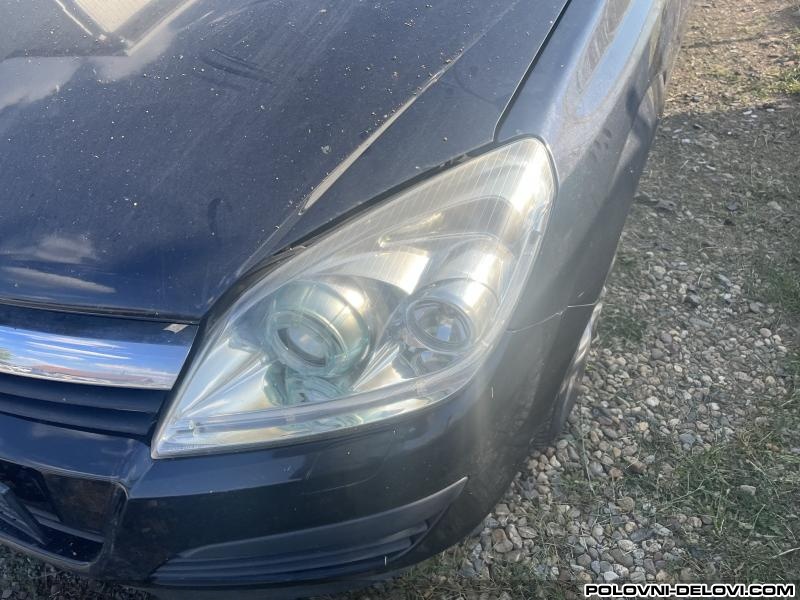 Opel  Astra Far Levi Desni Svetla I Signalizacija