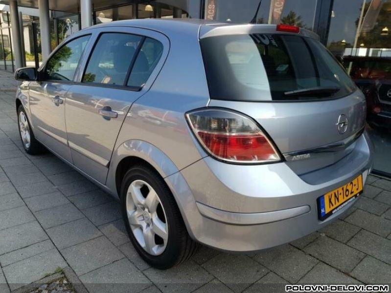 Opel  Astra H 1.7cdti  Kompletan Auto U Delovima