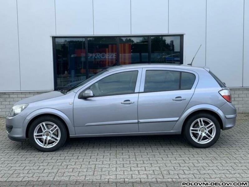 Opel  Astra H 1.7cdti Kompletan Auto U Delovima