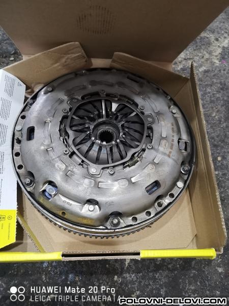 Opel  Astra H 1.9 C D T I  Kompletan Auto U Delovima