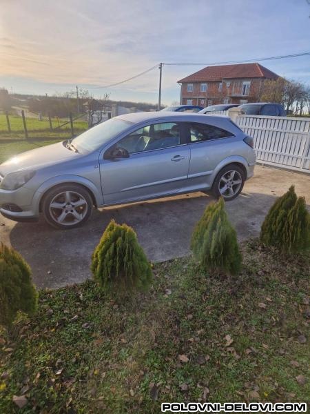 Opel  Astra H GTC  Karoserija