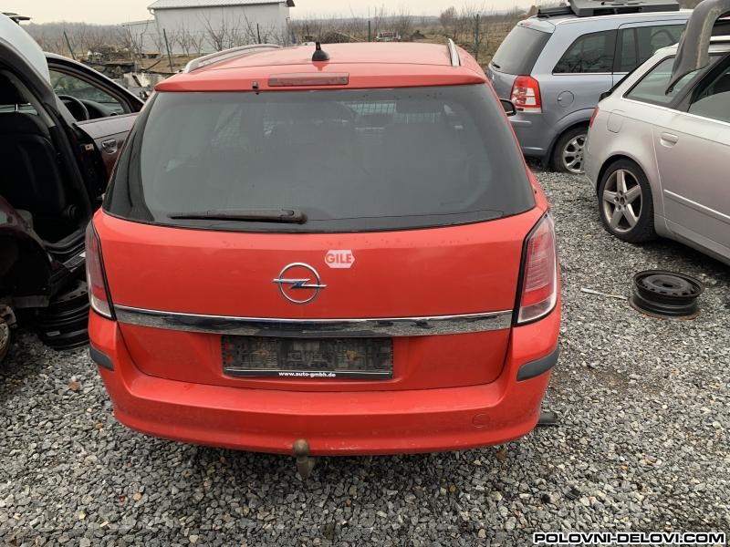 Opel  Astra H Gepek Vrata  Karoserija