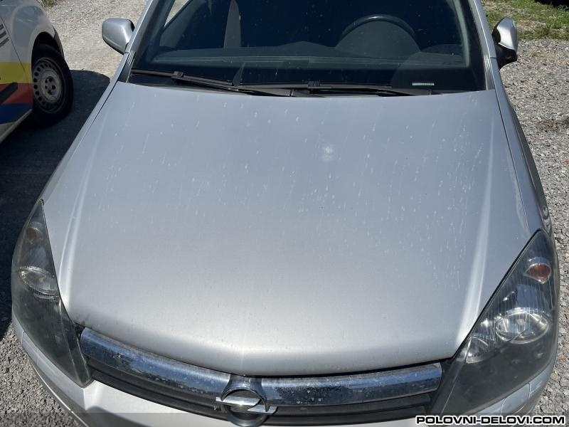 Opel  Astra H Hauba  Karoserija