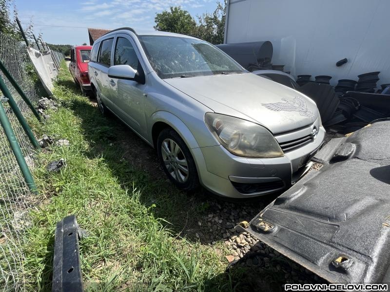 Opel  Astra H Kompletan Auto U D Karoserija