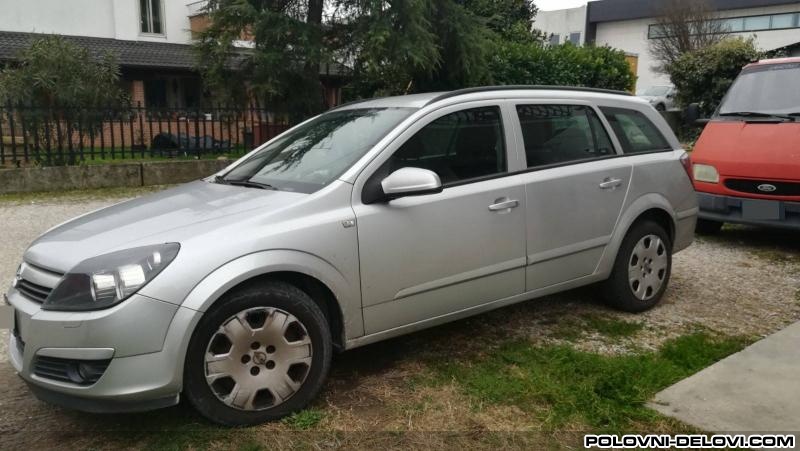 Opel  Astra H Leva Vrata  Karoserija