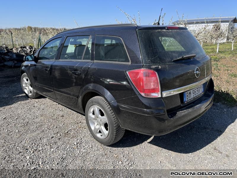 Opel  Astra H Leva Zadnja Vrata Karoserija