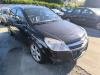 Opel  Astra H Maska Izmedju Farova 
