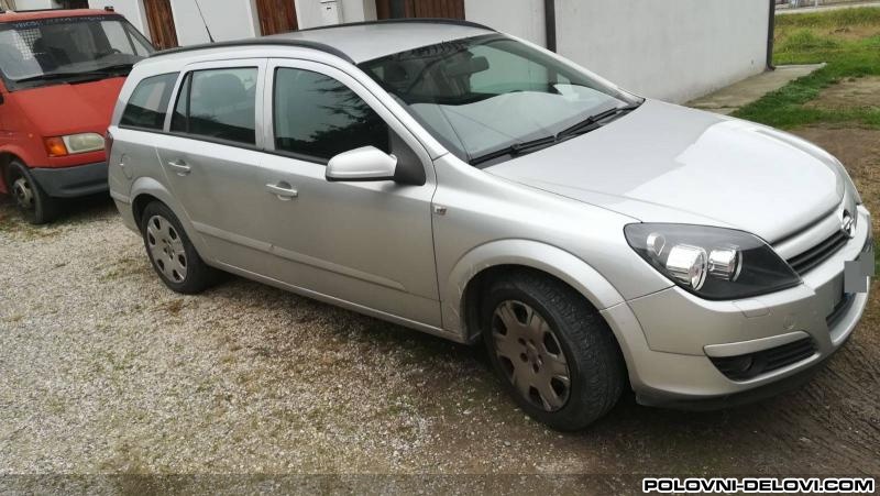 Opel  Astra H Poklopac Rezerv. Karoserija