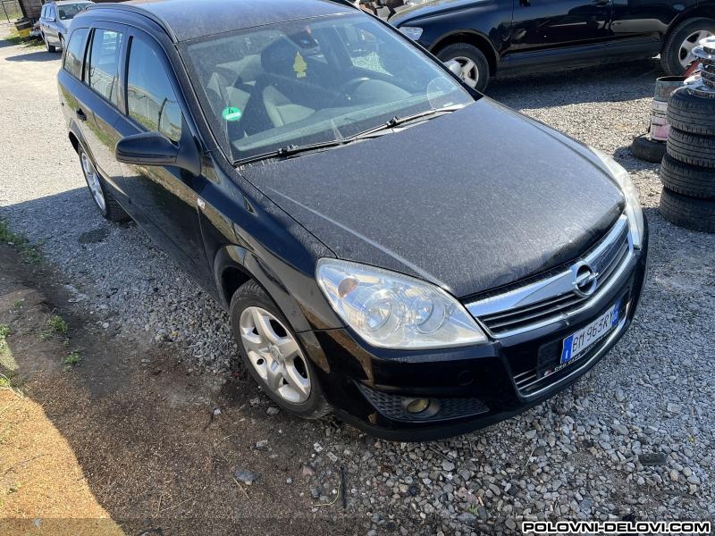 Opel  Astra H Z167 Desni Retrovizor Karoserija