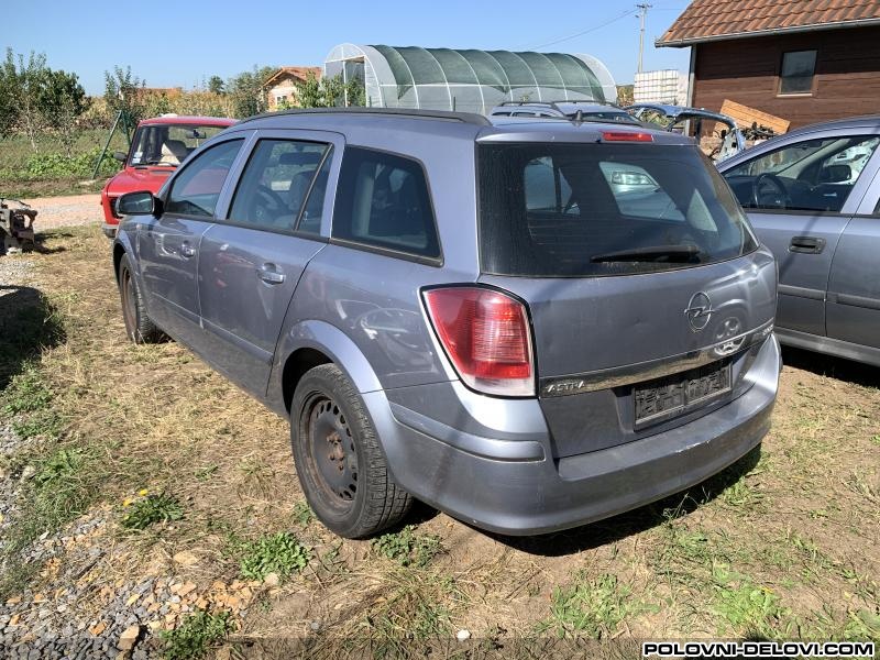 Opel  Astra H Zadnja Leva Vrata Karoserija