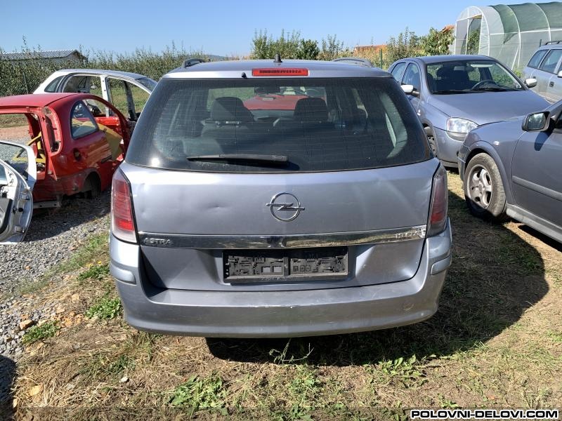 Opel  Astra H Zadnji Branik Karoserija
