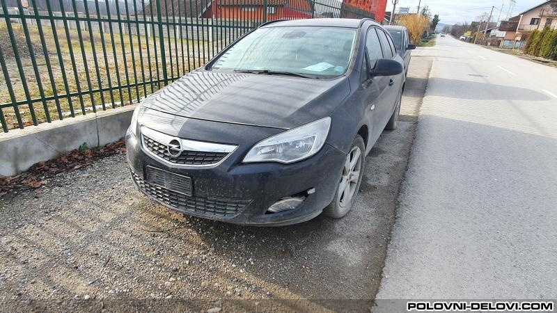 Opel  Astra J 1.3cdti Kompletan Auto U Delovima
