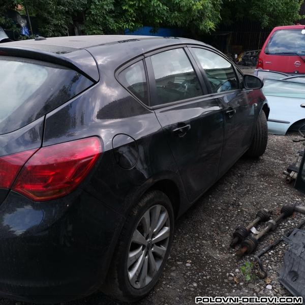 Opel  Astra J 1.4b Kompletan Auto U Delovima