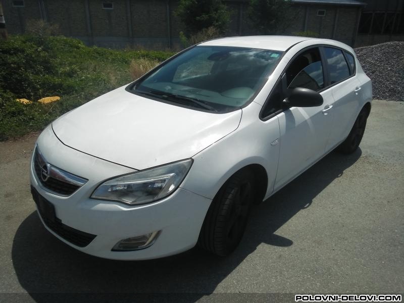 Opel  Astra J 1.7 CDTI Kompletan Auto U Delovima