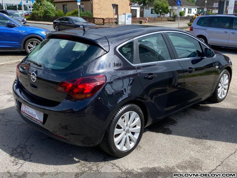 Opel  Astra J 1.7 Cdti  Kompletan Auto U Delovima
