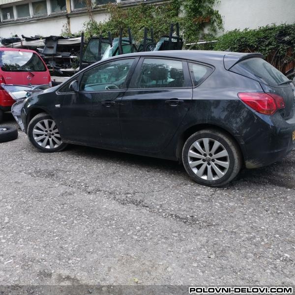 Opel  Astra J 1.7 Cdti  Kompletan Auto U Delovima