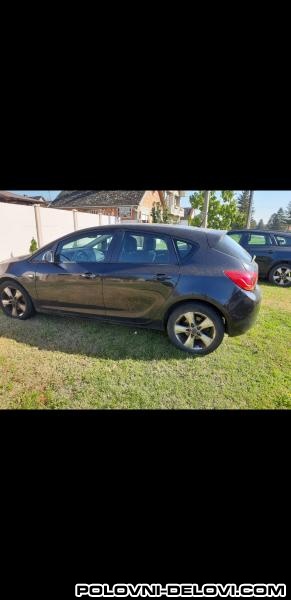 Opel  Astra J 1.7 Cdti Kompletan Auto U Delovima