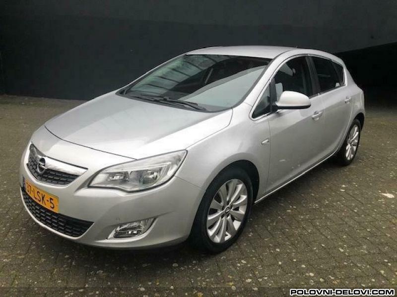 Opel  Astra J 1.7cdti  Kompletan Auto U Delovima