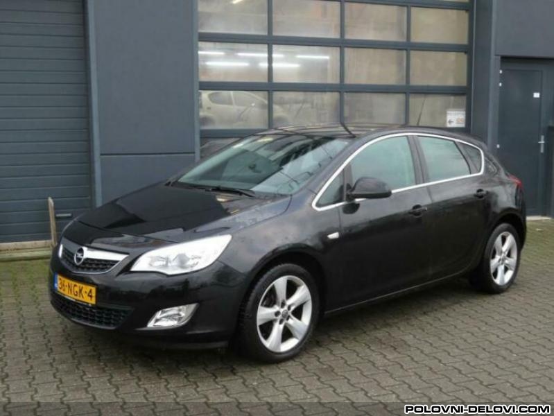 Opel  Astra J  1.7cdti  Kompletan Auto U Delovima