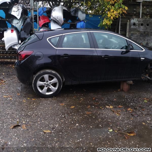 Opel  Astra J 1.7cdti Kompletan Auto U Delovima