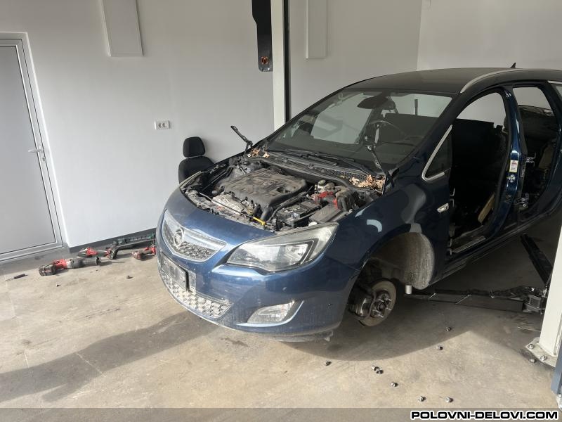 Opel  Astra J 2.0 Cdti Automatic Kompletan Auto U Delovima