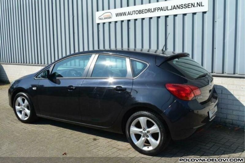 Opel  Astra J 2.0 Cdti Kompletan Auto U Delovima